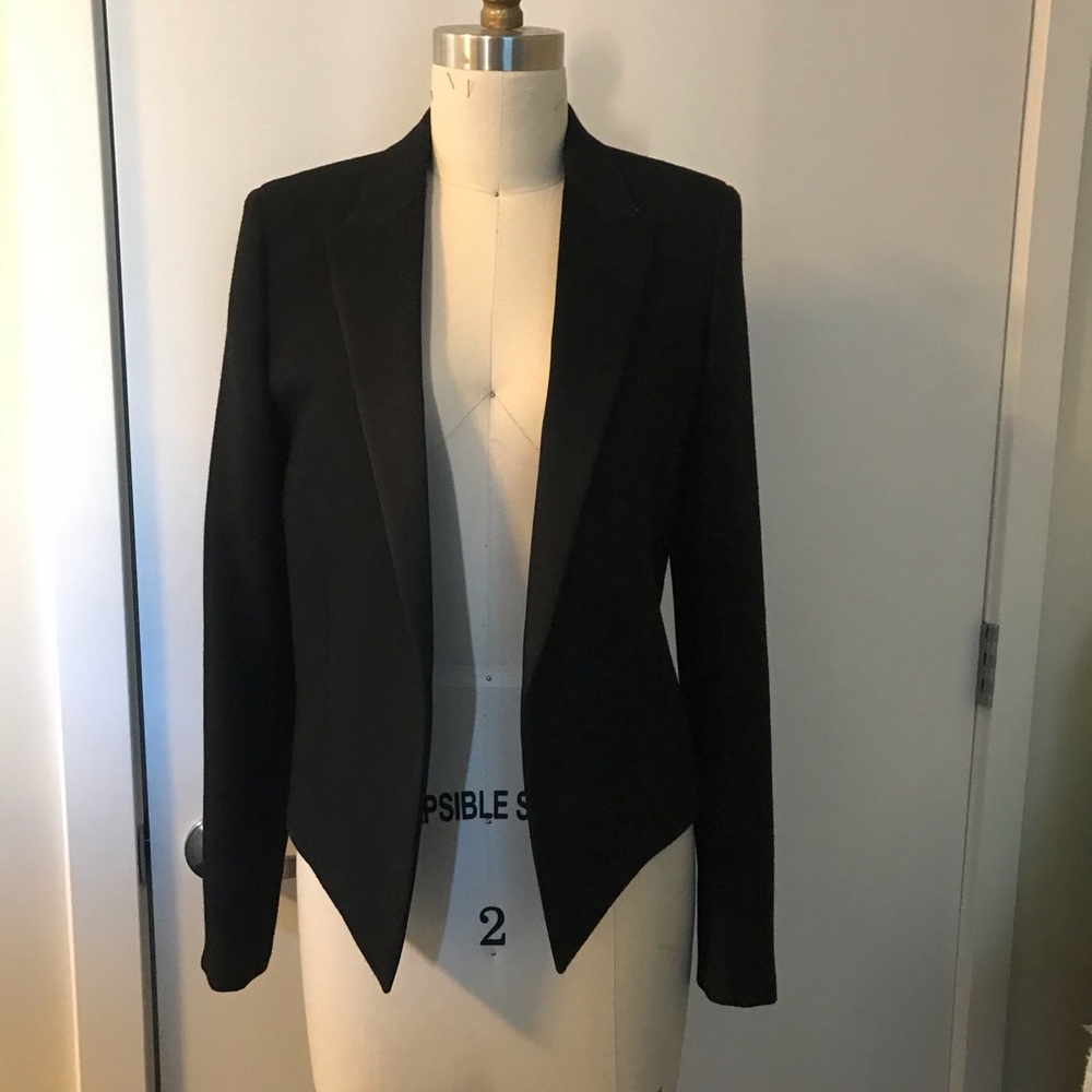 Saint Laurent peak lapel collar